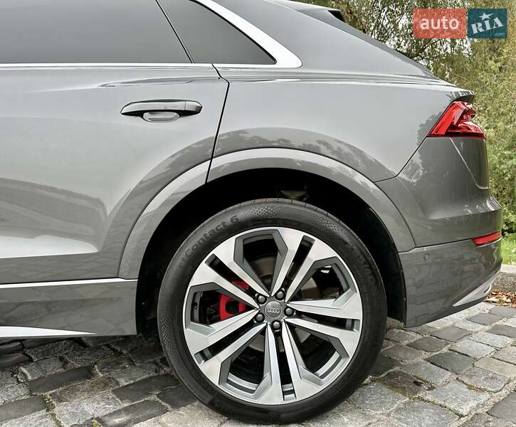 Внедорожник / Кроссовер Audi Q8 2019 в Киеве