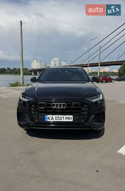 Позашляховик / Кросовер Audi Q8 2018 в 