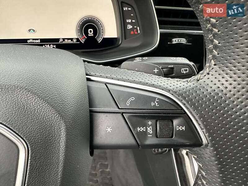 Внедорожник / Кроссовер Audi Q8 2018 в Киеве