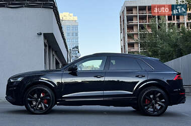 Позашляховик / Кросовер Audi Q8 2019 в 