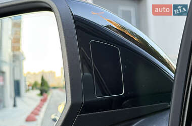 Позашляховик / Кросовер Audi Q8 2019 в 