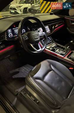 Внедорожник / Кроссовер Audi Q8 2018 в 