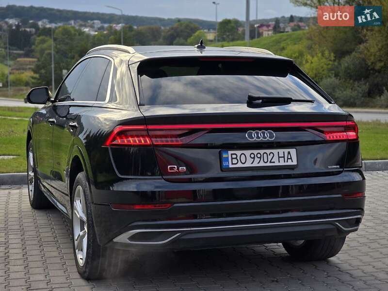 Позашляховик / Кросовер Audi Q8 2021 в Тернополі