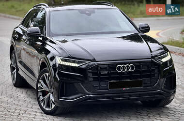 Позашляховик / Кросовер Audi Q8 2021 в Львові