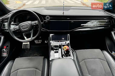 Внедорожник / Кроссовер Audi Q8 2021 в 