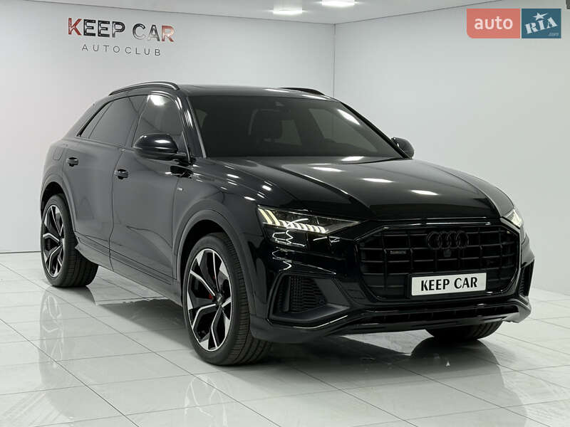 Внедорожник / Кроссовер Audi Q8 2021 в Одессе