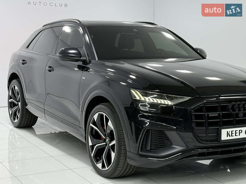 Внедорожник / Кроссовер Audi Q8 2021 в Одессе