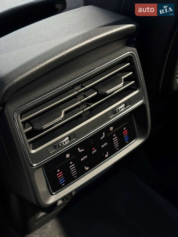 Внедорожник / Кроссовер Audi Q8 2018 в Киеве