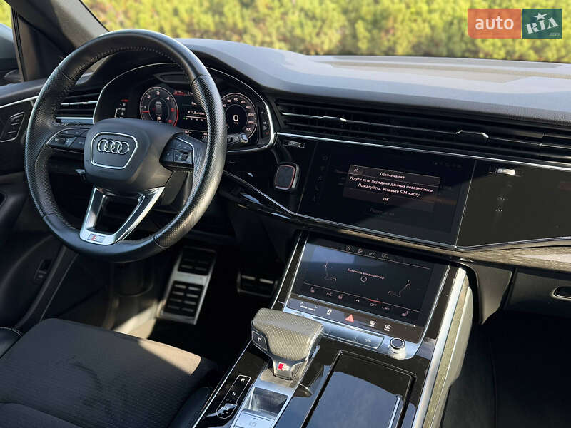 Внедорожник / Кроссовер Audi Q8 2018 в Киеве