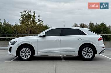 Внедорожник / Кроссовер Audi Q8 2025 в 