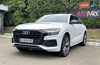 Внедорожник / Кроссовер Audi Q8 2020 в 