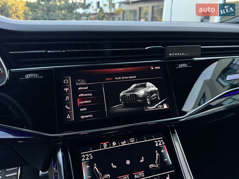 Внедорожник / Кроссовер Audi Q8 2019 в Ужгороде