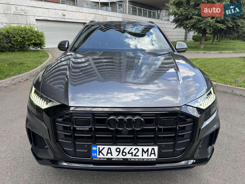 Внедорожник / Кроссовер Audi Q8 2021 в Киеве