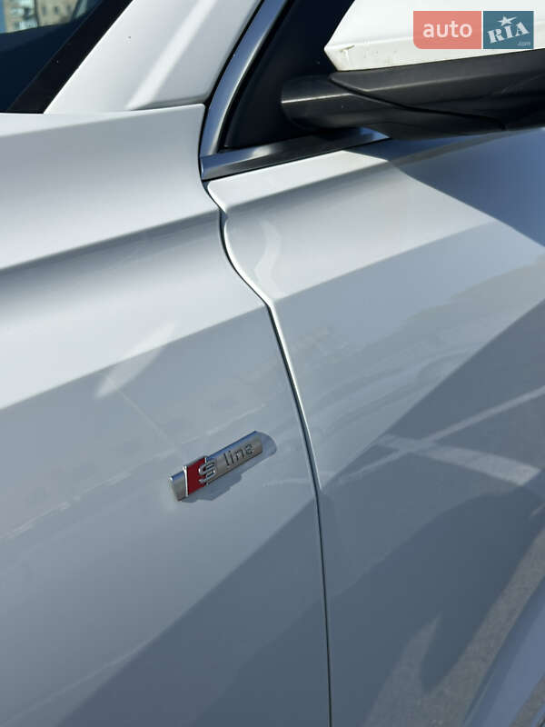 Внедорожник / Кроссовер Audi Q8 2019 в Полтаве