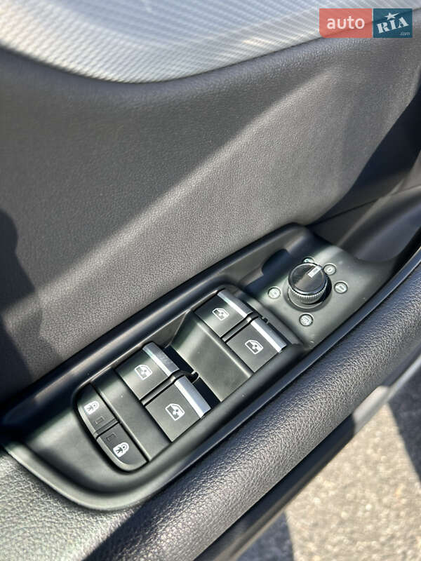 Внедорожник / Кроссовер Audi Q8 2019 в Полтаве