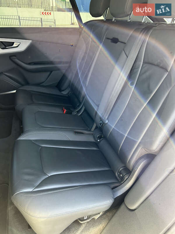 Внедорожник / Кроссовер Audi Q8 2019 в Полтаве