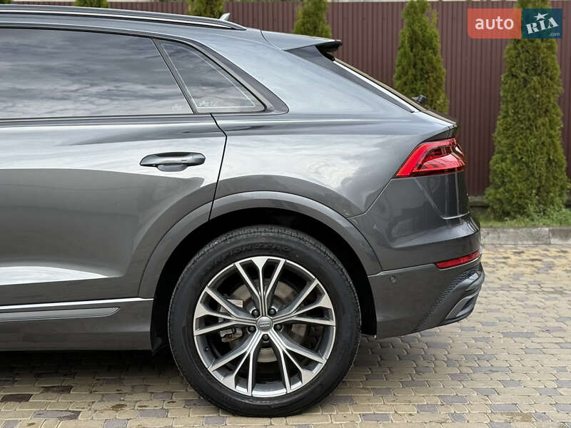 Внедорожник / Кроссовер Audi Q8 2020 в Тернополе