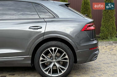 Внедорожник / Кроссовер Audi Q8 2020 в 