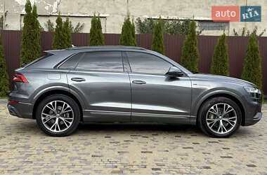Внедорожник / Кроссовер Audi Q8 2020 в 