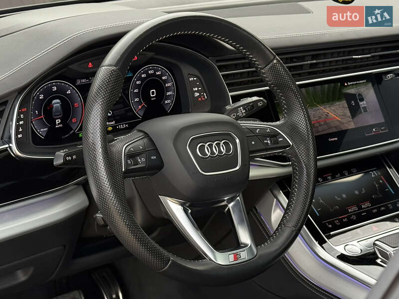 Внедорожник / Кроссовер Audi Q8 2020 в Тернополе