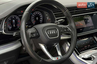 Внедорожник / Кроссовер Audi Q8 2020 в 