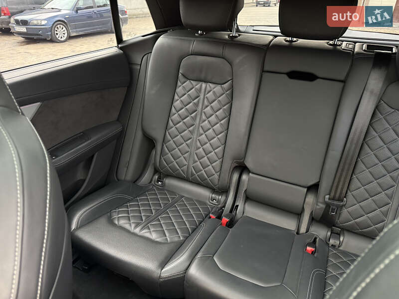 Внедорожник / Кроссовер Audi Q8 2020 в Тернополе