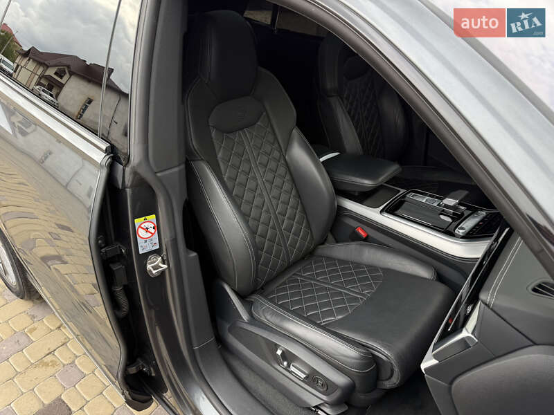 Внедорожник / Кроссовер Audi Q8 2020 в Тернополе