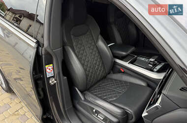 Внедорожник / Кроссовер Audi Q8 2020 в 