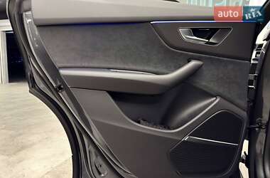 Внедорожник / Кроссовер Audi Q8 2025 в 