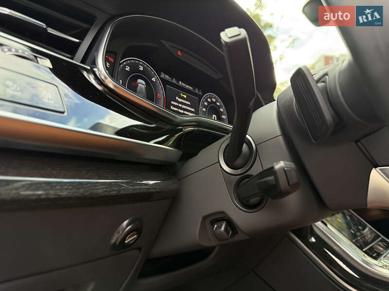 Внедорожник / Кроссовер Audi Q8 2019 в Киеве