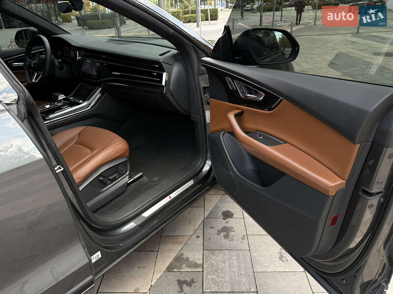 Внедорожник / Кроссовер Audi Q8 2019 в Киеве