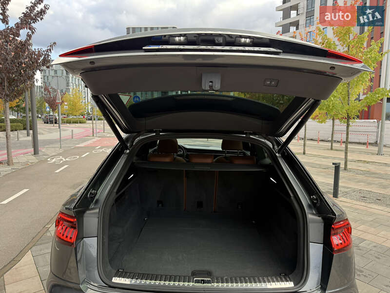 Внедорожник / Кроссовер Audi Q8 2019 в Киеве