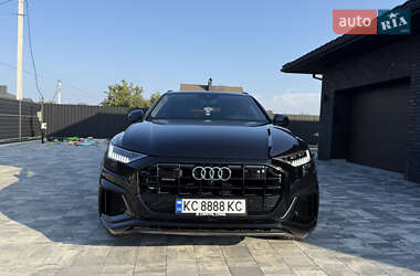 Внедорожник / Кроссовер Audi Q8 2018 в 