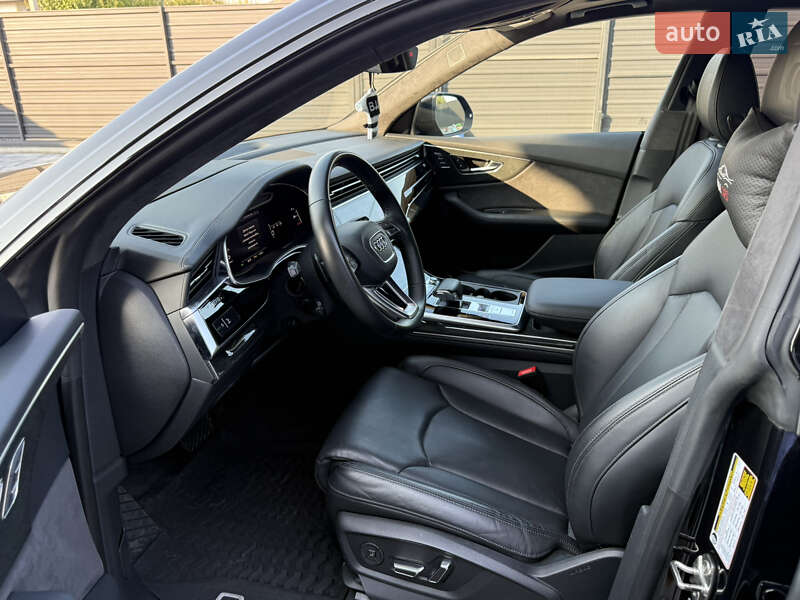 Позашляховик / Кросовер Audi Q8 2018 в Луцьку
