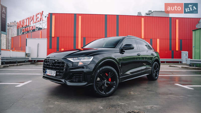Внедорожник / Кроссовер Audi Q8 2018 в 