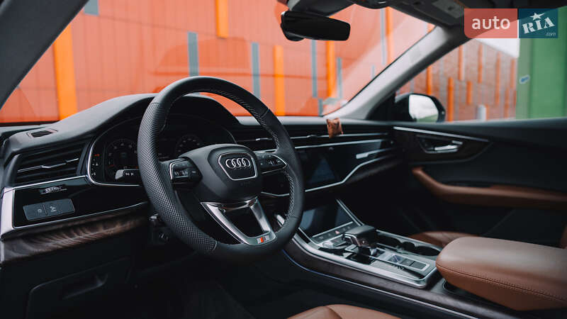 Внедорожник / Кроссовер Audi Q8 2018 в Киеве