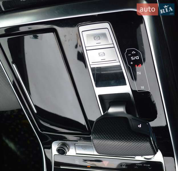 Позашляховик / Кросовер Audi Q8 2019 в Одесі