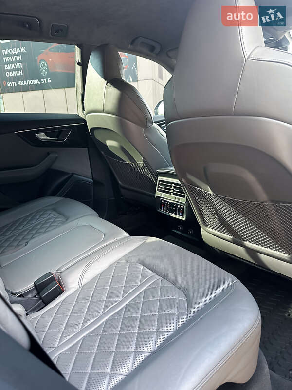 Внедорожник / Кроссовер Audi Q8 2018 в Николаеве