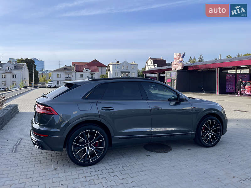 Внедорожник / Кроссовер Audi Q8 2018 в Львове
