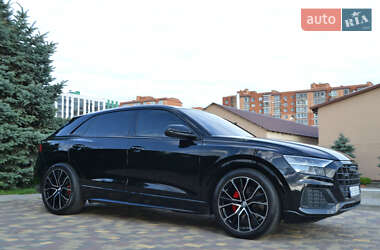 Внедорожник / Кроссовер Audi Q8 2020 в 