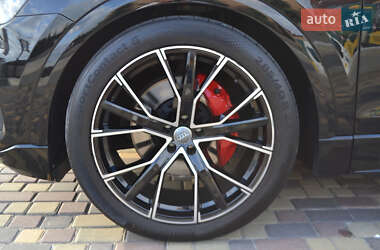 Внедорожник / Кроссовер Audi Q8 2020 в 