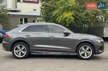 Внедорожник / Кроссовер Audi Q8 2018 в 
