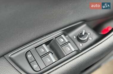 Внедорожник / Кроссовер Audi Q8 2018 в 