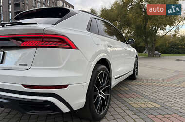 Внедорожник / Кроссовер Audi Q8 2020 в 