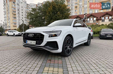Внедорожник / Кроссовер Audi Q8 2020 в 