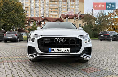 Внедорожник / Кроссовер Audi Q8 2020 в 