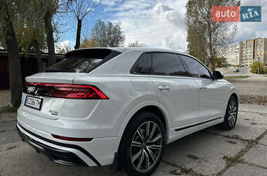 Позашляховик / Кросовер Audi Q8 2019 в 