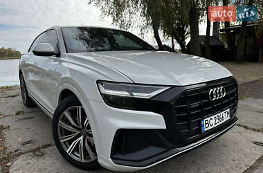 Позашляховик / Кросовер Audi Q8 2019 в 