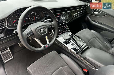 Позашляховик / Кросовер Audi Q8 2019 в 