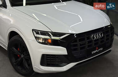Позашляховик / Кросовер Audi Q8 2019 в 